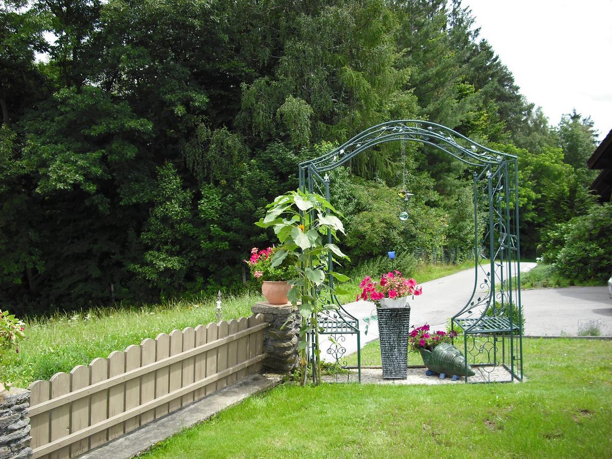 Ferienhaus Und Ferienwohnungen Holzapfel Geiersthal ภายนอก รูปภาพ